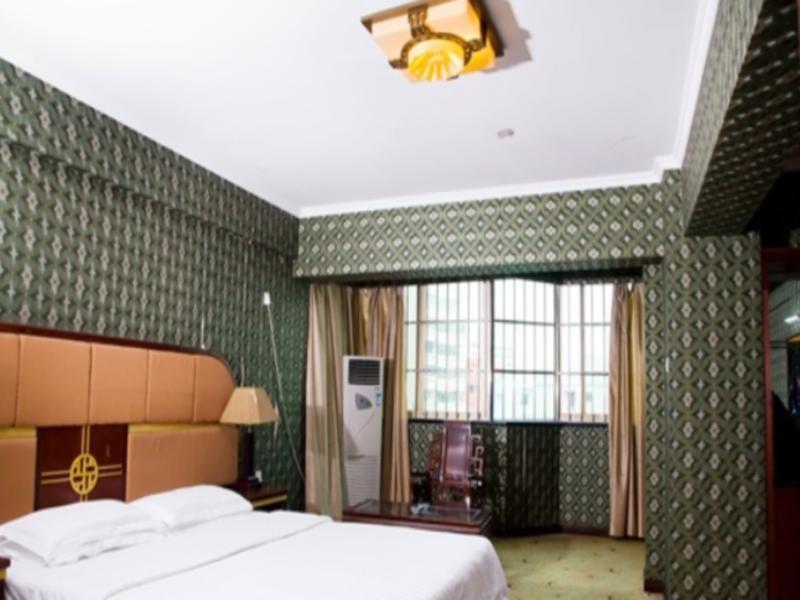 Nanning Gold Red Forest Hotel Bagian luar foto